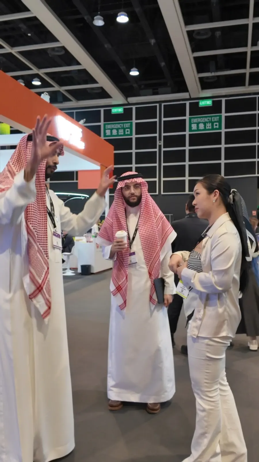 Meeting buyers from the Gulf at a trade exhibition in China